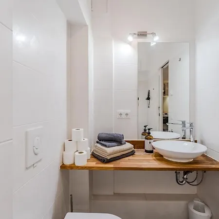 Unique Ap Kreuzberg 4 Bed Apartment