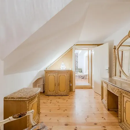 Unique Ap Kreuzberg 4 Bed 베를린